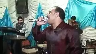 ليلة زفاف إباحية: راقصات ساخنات بأجسام مثالية تمارس الجنس بقوة