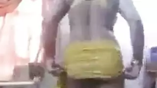 خيال إباحي عربي: تعري من الحمالة والكلوت حتى النشوة