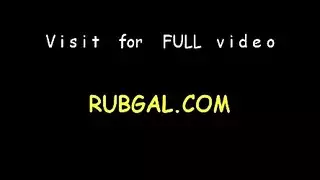 مدرب شخصي يمنح الشقراء جنس فموي عميق ووضعية الكلب