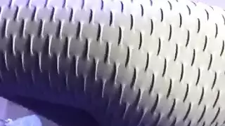 ملكة شرجية شقراء تمص قضيب سائق التاكسي الضخم بعمق شديد