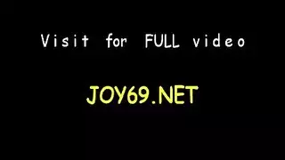 سكس اول مره يدخله ورا تصوت وتعيط