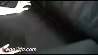 جماع جماعي مفاجئ لعيد الميلاد للفتاة الجريئة ذات المؤخرة الموشومة