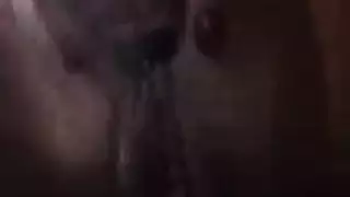 عاهرات هواة يحصلن على كل الثقوب ممتلئة في أوج عنيف