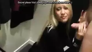 إيلاج مزدوج فموي مع الشقراء الجائعة للقضيب