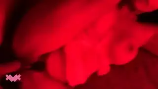 الميلف العربية المتعرقة ساشا بيرل تُدمر فرجها بعد اليوغا