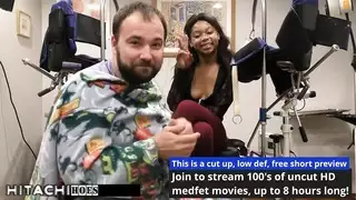 تدليك عصا هيتاشي يقود مهبل المراهقة إلى هزات جماع متعددة مع صراخ