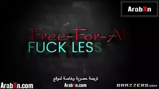 المعلمة الفاجرة تمارس الجنس مع طلابها في فيلم إباحي مدرسي صريح