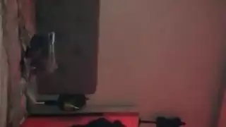 زب عربي مجنون يتلقى مص عميق من عاهرة مصرية ساخنة