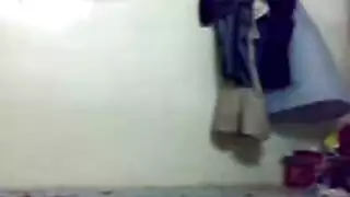 طفل ينيك زوج عمه في الحمام